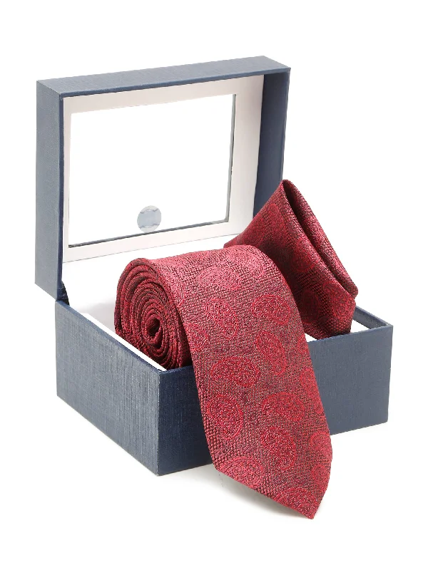 Women's Coats with Fur Trimmed CollarMen's Red Fashion Paisley Pattern Tie Set