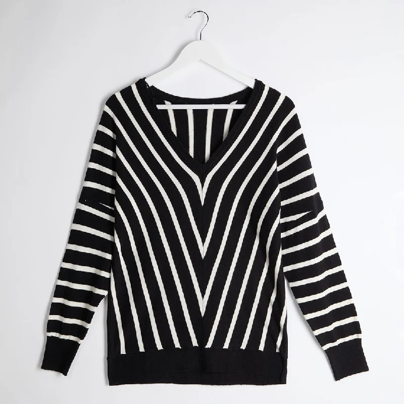 Women's Rounded Collar SweatersEx Store Ladies Black Chevron Vneck Jumper