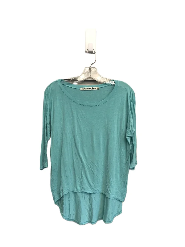 Women's Blouse with Rounded CollarTop 3/4 Sleeve Basic By Michael Stars  Size: S