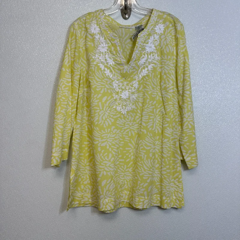 Women's Blouse with U-Shaped CollarTop 3/4 Sleeve By Tantrum Blues  Size: M