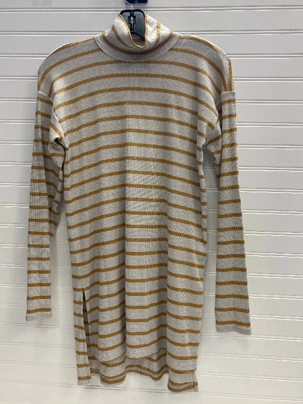 Women's Blouse with BeadsTop Long Sleeve By Anthropologie  Size: Xs