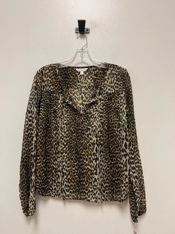 Women's Blouse with Rounded CollarTop Long Sleeve By Charming Charlie  Size: S