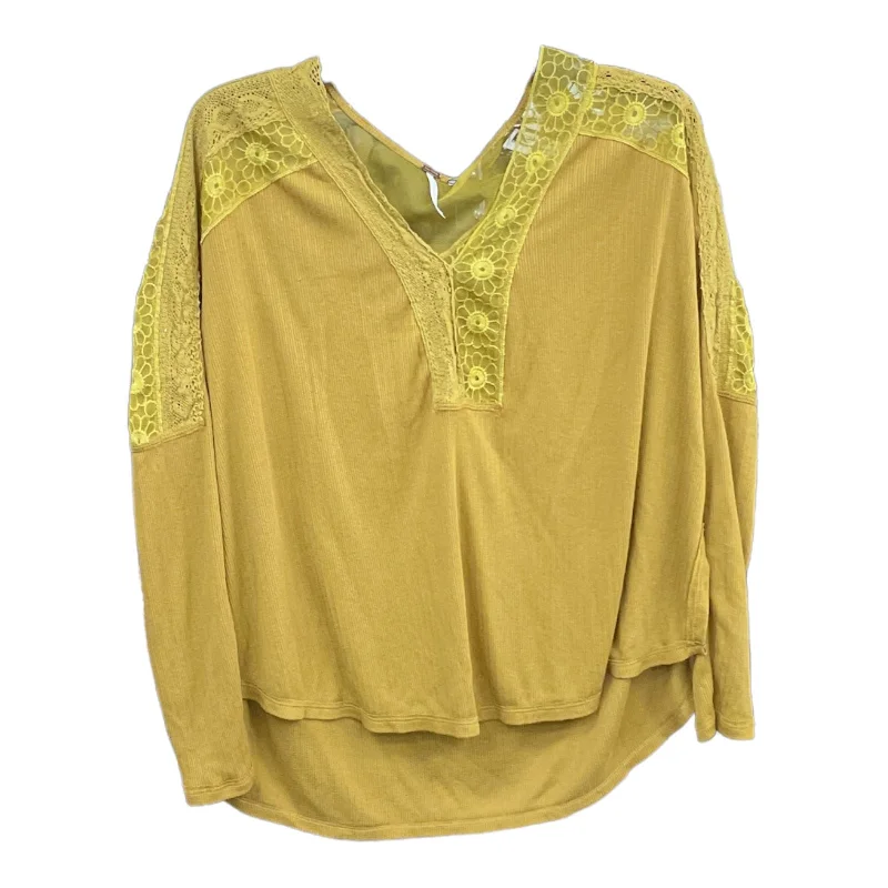 Women's Blouse with U-Shaped CollarTop Long Sleeve By Free People  Size: S